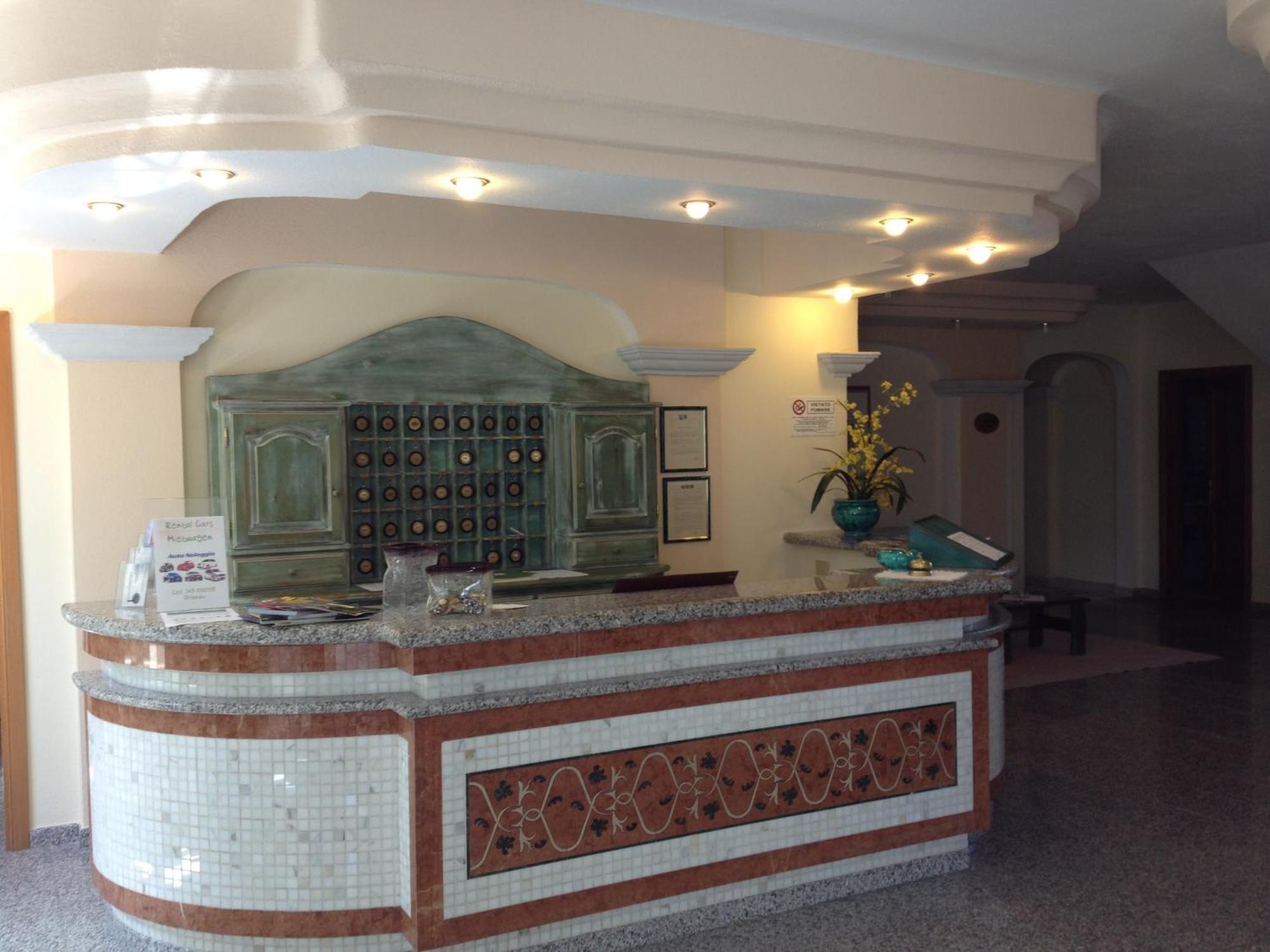 Residence Marina Palace Orosei Exterior photo