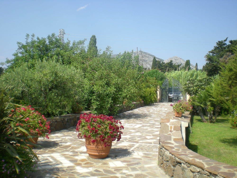 Residence Marina Palace Orosei Exterior photo
